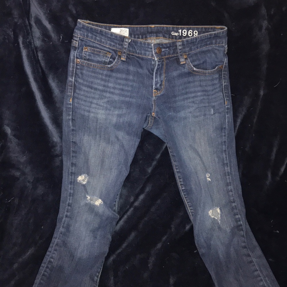 Gap Destructed Skinny Jeans, Size 2, Like New